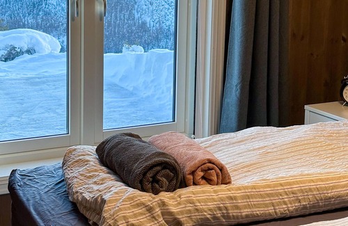 Sor-Aurdal House | Look forward to spectacular views in this inviting vacation home.