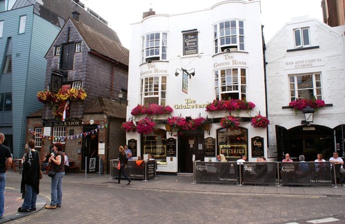 Brighton City Centre Cottage | Looking Glass Cottage Magical 'Alice in Wonderland' Cottage