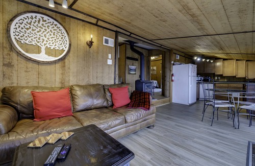 Rileyville Cabin | Lookout Cabin in the mountains, Amazing Views!