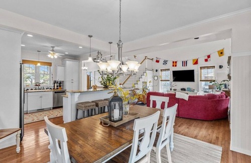 Harkers Island House | Lookout Cottage- Waterview Home close to Cape Lookout