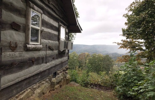 Lupton City Cabin | Lookout Mountain View