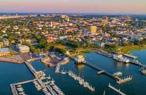 Johns Island Apartment | Loo’s RoostnA small suburban farm setting with Charleston area amenities