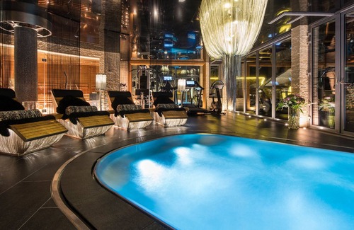 Manhattan Ski Chalet | Lorem ipsum