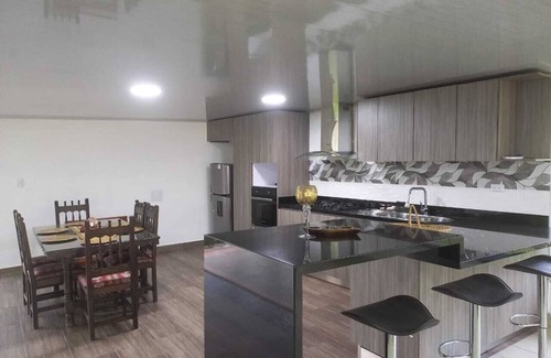 Restrepo Cottage | Los Angeles country house: Enjoy hiking, biking, rivers and viewpoint :)