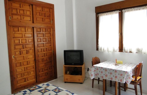 Los Geraeos House | Los Geraneos