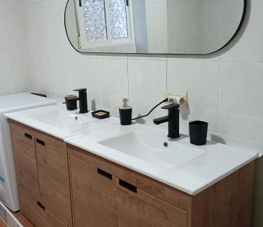 Ayna Apartment | Los picarzos apartamento