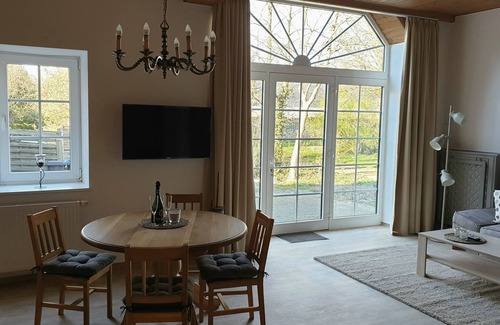 Altenhagen Apartment | Lots of harmony - Modern vacation apartment near Steinhude