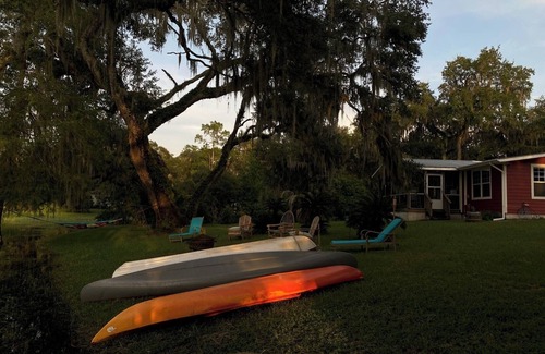 Floral City Cottage | 'Lotus Point' Lake House Getaway on Four Rustic Acres