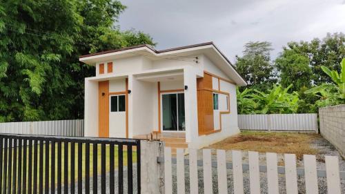 Uttaradit House | Lotus Uttaradit Two Bedroom House