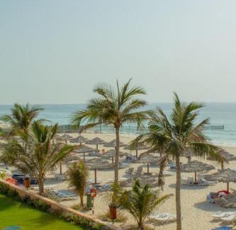 Beach & Coast Resort | Lou'lou'a Beach Resort Sharjah