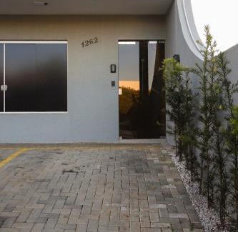 Guarapuava Apartment | Lou Suítes - Suíte 04 - Econômica com Estilo