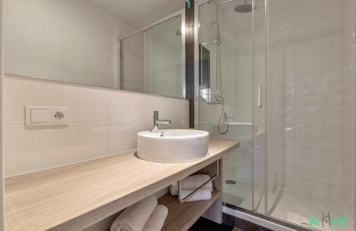 Vanves Apartment | Louis Vicat 2 - CI - Cozy flat for 4 Parc des Expo P de Versailles