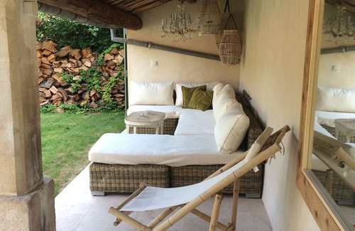Lourmarin House | Lourmarin facing the castle, old bastide, garden and pool