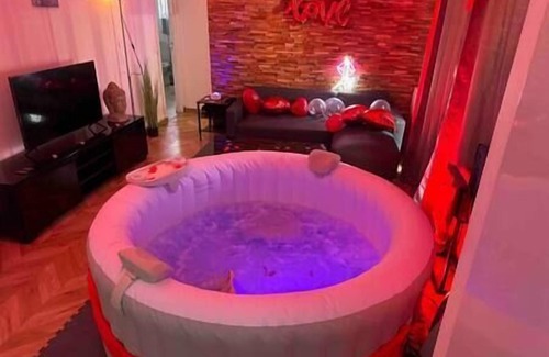 Aulnay-sous-Bois Apartment | Love House SPA 4 - Paris 93