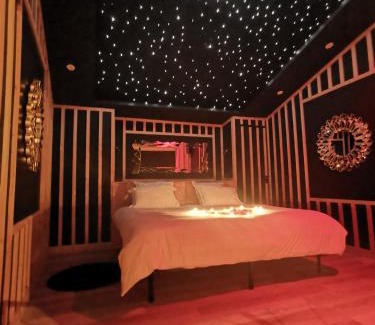 Saint-Denis-de-Pile Apartment | love room paradix