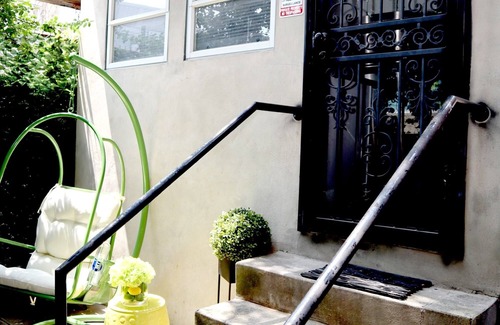 West Philadelphia Apartment | Lovely 1- bedroom Apartment Sleep 2