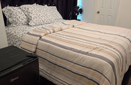 Gwinnett Place House | Lovely 1-bedroom in Duluth, wt Netflix, Hulu, Disney, Prime near Gas South Arena