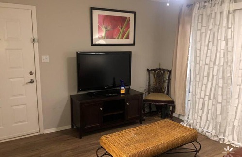 Charlotte Apartment | Lovely 1-bedroom rental space with free parking