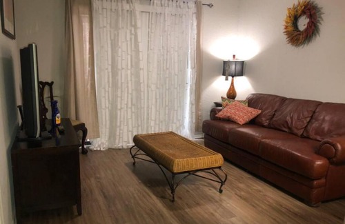 Charlotte Apartment | Lovely 1-bedroom rental space with free parking