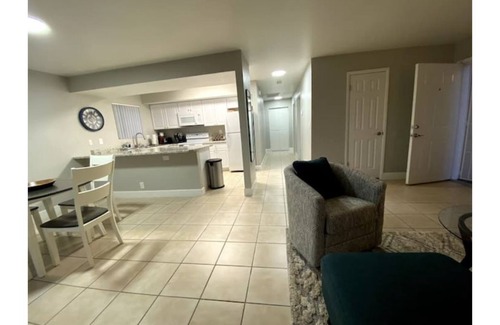 Las Vegas House | Lovely 2+2 Apartment A ,1061 sqft.
