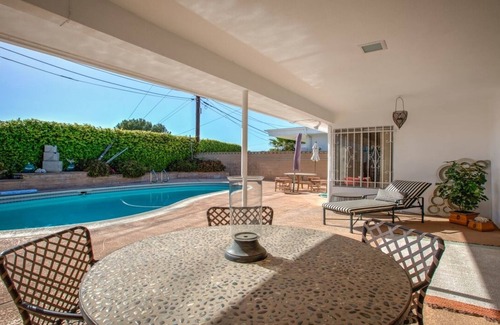 Ladera Heights House | Lovely 2 bed/3 bath,Pool Home - West LA/Culver City/Marina Del Rey/Venice