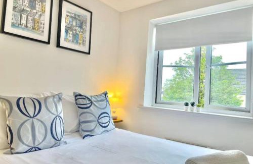 Filton Apartment | Lovely 2-Bedroom Bristol Apartment. FREE PARKING.