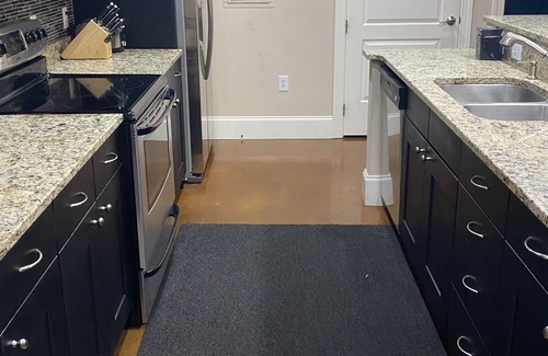 Villa Heights Condo | Lovely 2 bedroom condo in desired NoDa area
