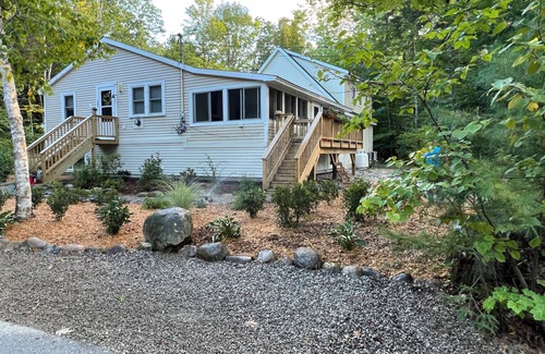 Gray Cottage | Lovely 2-bedroom cottage with AC in Police Man's Cove
