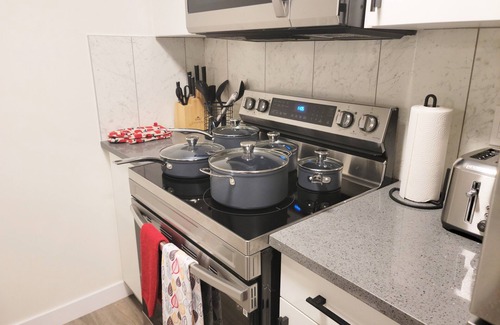 Southwest Edmonton Apartment | Lovely 2 Bedroom Guest Suite in Southwest Edmonton