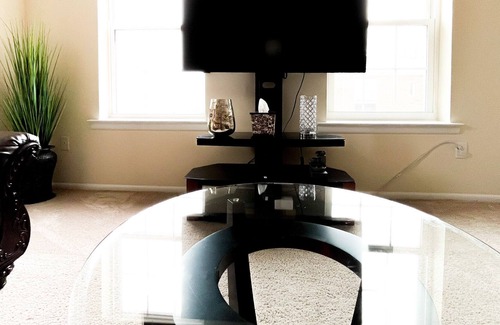 Bensalem Apartment | LOVELY- 2 bedroom NEAR parx casino