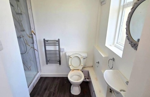 Dudley House | Lovely 3-Bed Home - 2 Baths - Garden - Parking - Ultrafast WiFi