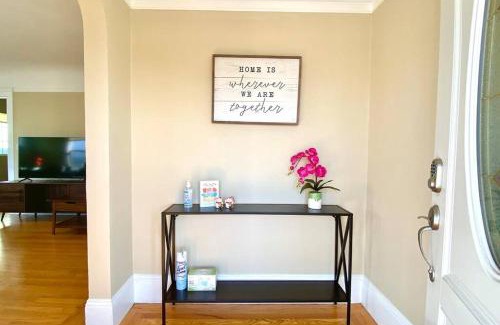 San Bruno House | Lovely 3 bedroom house for 6 people Near SFO SF Bay Area Newly updated