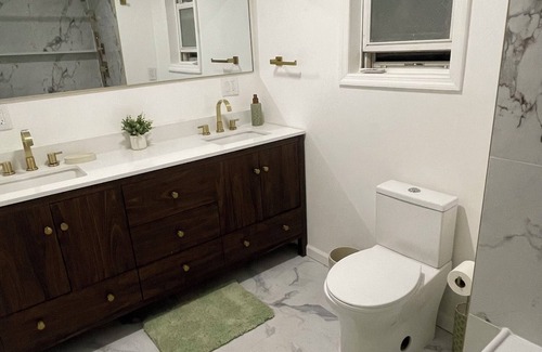 Roselle House | Lovely 3-bedroom house in Roselle NJ with AC, WiFi. Enjoy your stay