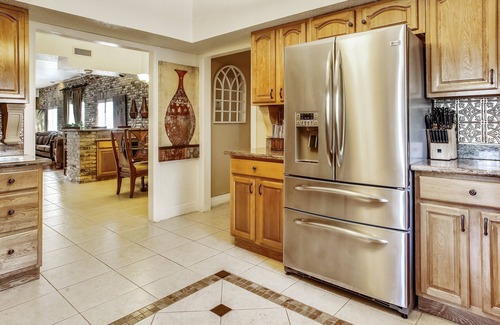 Read Boulevard East House | Lovely 3 BR home only 15mins from downtown NOLA/Permit #21-RSTR-19923 by RedAwning