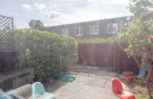 Mortlake Apartment | Lovely 3BD Family Home with Garden - Richmond