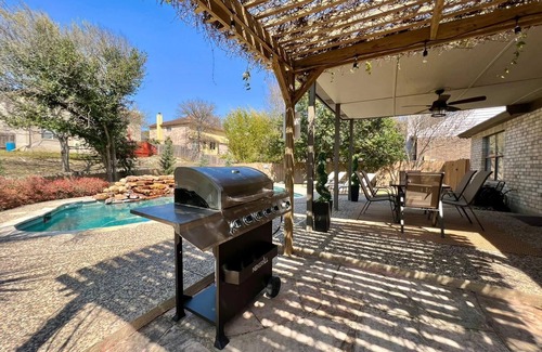 Stone Oak House | Lovely 4 bedroom home, with pool , heating pool is 45$ a day extra on request