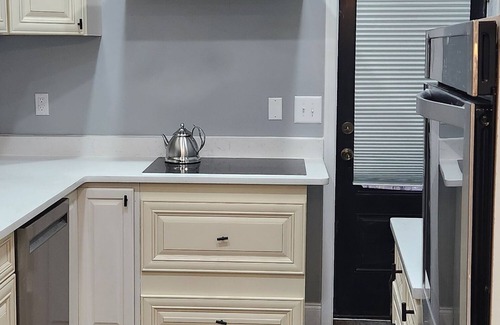 Downtown Baltimore House | Lovely 4-bedroom home in Baltimore for a relaxing getaway, travel work & study