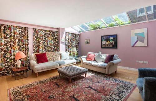 North Kensington Apartment | Lovely 4-Bedroom House near Portobello