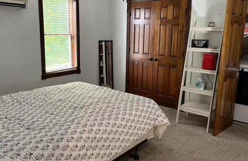 Red Wing House | Lovely 5-bedroom vacation home with fireplace