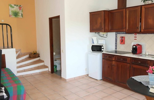Moncarapacho e Fuseta House | Lovely apartment in villa for 3 guests with A/C, WIFI, pool, TV, terrace and parking