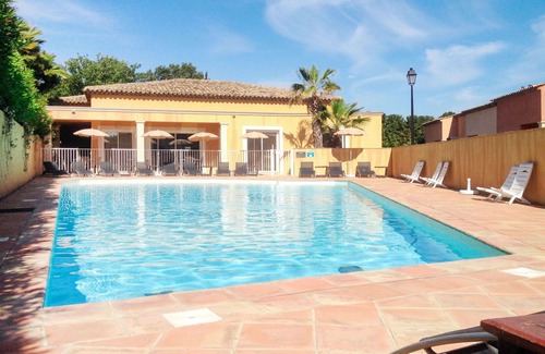 La Rouviere Apartment | Lovely apartment for 6 guests with WIFI, pool, A/C, TV, patio and pets allowed
