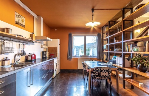 Busturia Apartment | Lovely apartment for 4 guests with WIFI, TV and patio