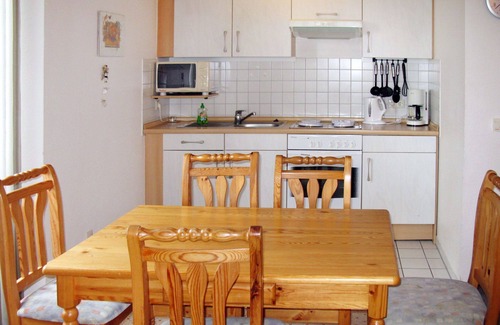 Wremen Apartment | Lovely apartment for 6 people with WIFI, TV, balcony and pets allowed