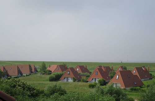 Wremen Apartment | Lovely apartment for 6 people with WIFI, TV, balcony and pets allowed