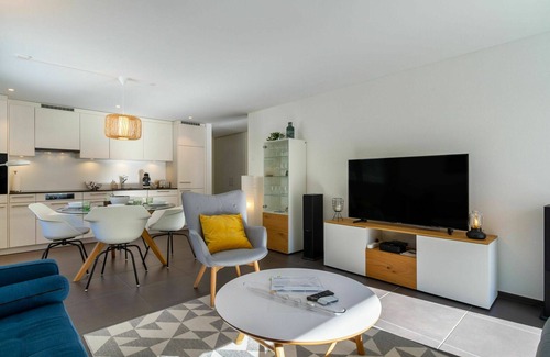 Blausee Apartment | Lovely apartment for 4 guests with WIFI, TV, terrace and panoramic view