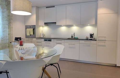 Blausee Apartment | Lovely apartment for 4 guests with WIFI, TV, terrace and panoramic view
