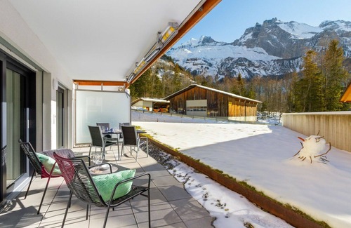 Blausee Apartment | Lovely apartment for 4 guests with WIFI, TV, terrace and panoramic view