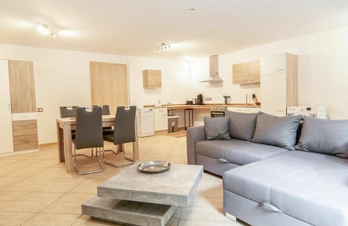 Trarbach Apartment | Lovely apartment for 4 guests with WIFI, hot tub, TV, patio, pets allowed and parking