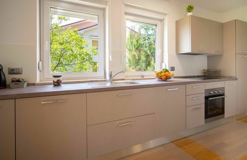 Kastav Apartment | Lovely apartment for 4 people with A/C, WIFI, pool, TV, terrace and panoramic view