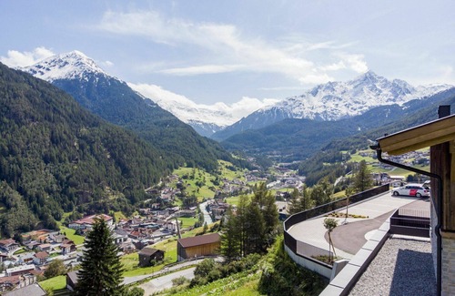 Soelden Apartment | Lovely apartment for 5 people with WIFI, TV, terrace and pets allowed